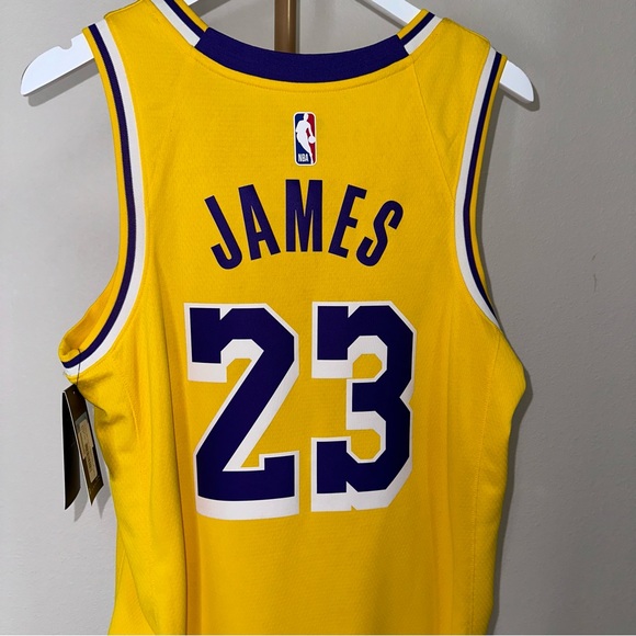 Los Angeles Lakers LeBron James #23 Icon Authentic Jersey - Picture 10 of 10